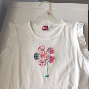 Cute summer/spring flower shirt